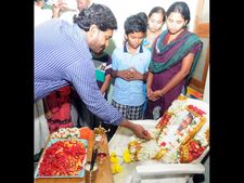  జగన్ వెంట వైయస్ వివేకానంద: టిడిపిలో చేరిన ఆదికి షాక్!