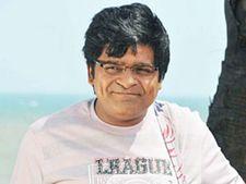 ముస్లింలకు టోపీలు..: రాజకీయాలపై నటుడు అలీ సంచలన ప్రకటన