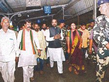 భారత్ బంద్ ప్రజావ్యతిరేకం: కేంద్రమంత్రి హన్సరాజ్‌, ఇబ్బందేనని సురవరం