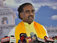 ఎన్టీఆర్ ఫోటో: మంత్రి రావెలకు బాబు గట్టి క్లాస్, 'రాజధాని' పైనా..