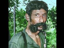 వీరప్పన్ అనుచరుడి అరెస్ట్: భారీగా ఎర్రచందనం దుంగలు సీజ్