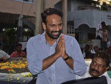 పోలీసులకు చిక్కితే అదృష్టం, మాకు చిక్కితే..: రంగా విగ్రహ ధ్వంసంపై వంగవీటి రాధా