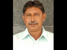 జగన్‌తో విభేదాలు: వివరణ ఇచ్చిన చిన్నాన్న మనోహర్ రెడ్డి