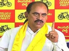 ప్రతిపక్షాల గొంతునొక్కుతున్నారు: రేవూరి, బెదిరింపులేంటని కోదండరాం