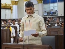 చంద్రబాబుపై సభాహక్కుల ఉల్లంఘన నోటీసులిచ్చిన వైసిపి