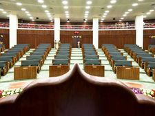ఆంద్రప్రదేశ్ అసెంబ్లీకి ఐదు గేట్లు, బాబు, జగన్ ఇలా, ముందస్తు అనుమతితో ప్రవేశం
