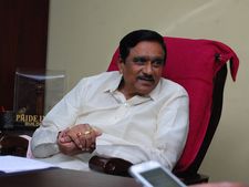 కేఈ కృష్ణమూర్తికి షాక్: రెవెన్యూ బదిలీలు, నియామకాలు జీఏడీకి బదలాయింపు