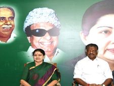 బలనిరూపణలో ఓడి... శశికళకు అలా చెక్ చెప్పేందుకు పన్నీరు ప్లాన్