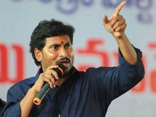 జేసీ, కేశినేని, నారాయణ, సీఎం, సుజనలకే ప్రభుత్వ సంస్థలు! బాబు తీరుపై జగన్ నిప్పులు