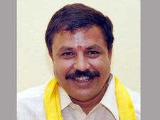టిడిపిలో అధిపత్యపోరు: చింతమనేని ప్రభాకర్ హత్యకు కుట్ర, అప్పలనాయుడుపై వేటు