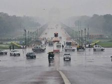 వర్షపునీరు చేరడానికి కిటీకీలు తెరిచిఉండడమే కారణం: సిఆర్డీఎ కమిషనర్ శ్రీధర్