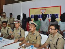 బెజవాడ దోపిడి: సినీఫక్కిలో వేట, పడవలో లంకకు, వాటాలకోసం ముంబైకి 