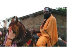గుర్రం బాబా అరెస్టయ్యాడు: రూ.57 లక్షల కోయదొరలు దొరికారు