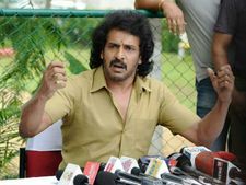 రాజకీయాల్లోకి రియల్ స్టార్ ఉపేంద్ర, 24 గంటల్లో ఎన్ని వేల ఈ మెయిల్స్ అంటే, అదృష్టం ! 