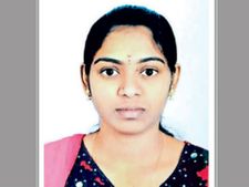 మణితేజ దారుణ హత్య: ప్రియుడు, ఫ్యామిలీ పరారీ, ఏం జరిగింది?