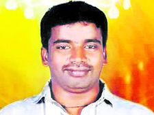 లవ్ ఎఫైర్?: యువకుడి దారుణ హత్య, నిందితుల ఇళ్లపై దాడి, కుప్పంలో ఉద్రిక్తత