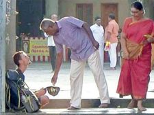  ‘నాకిదే బాగుంది.. బిచ్చమెత్తుకుంటా..’, శివుడే చెప్పాడంటూ.., సెల్ఫీ కోసం జనం!