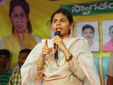 చికెన్ రుచి చూసిన మంత్రి, అధికారులకు హెచ్చరిక: అఖిలప్రియ హల్‌చల్