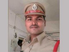 ఘోర ప్రమాదం: ఎస్ఐతోపాటు నలుగురి మృతి, ఎంతో ఆనందంగా ఉన్నఆ ఫ్యామిలీలో తీరని విషాదం