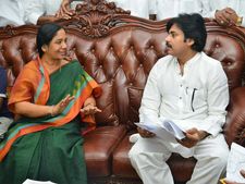 పవన్ కళ్యాణ్‌కు స్పెషల్ అల్పాహారం, పరిటాల సునీత స్వయంగా చేయించారు