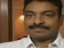 అధికారుల్ని గ్రిప్‌లో: కమర్షియల్ ట్యాక్స్ ఆఫీసర్ కళ్లు చెదిరే ఆస్తులు, హైదరాబాద్ రెండో భార్య ఇంట్లో