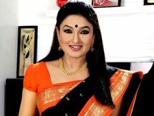 రాజకీయాల్లోకి రావాలనే ఉంది, పుట్టుకతో రాదు: నటి రమ్యశ్రీ