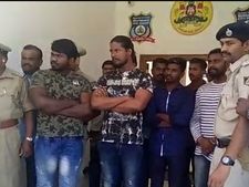 బిగ్ బాస్ సెలబ్రిటీ అరెస్టు, అక్రమ సంబంధం, టీవీల్లో ఫోటోలు,  విషం తాగిన మహిళ! 