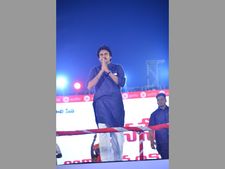 హఠాత్తుగా యూటర్న్! కొత్త అనుమానాలు, పవన్ వెనుక ఆ 'ఇద్దరు' ఎవరు?