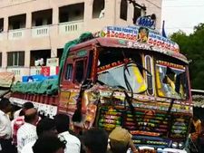 ఇసుక మాఫియానా... మజాకా: 1700 ఎకరాలు దర్జాగా కబ్జా