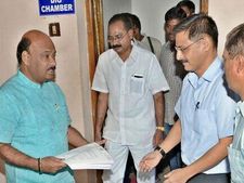 విశాఖ భూ కుంభకోణంపై సిట్‌ నివేదిక ఏమైంది?...ఇరకాటంలో పడతామనా!