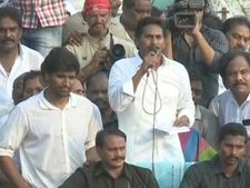 చంద్రబాబుకు కలలో కూడా నేనే: వైఎస్‌ జగన్‌