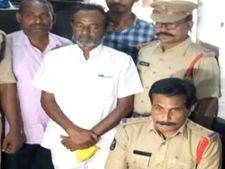 సంచలనం:నెల్లూరు బురిడీ బాబా సుధాకర్ అరెస్ట్...రూ. 28 లక్షలు స్వాధీనం 