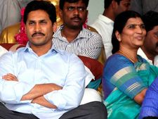 'అందుకే ఎన్టీఆర్ జిల్లా పేరు తెరపైకి': అల్లుడు చేయలేని పని.. లక్ష్మీపార్వతి ఆనందం