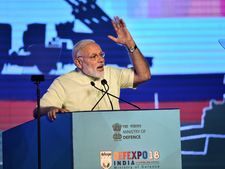 డిఫెన్స్ హబ్‌గా భారత్, సవాళ్లను ఎదుర్కొంటూనే..: డిఫెన్స్ ఎక్స్‌పోలో మోడీ