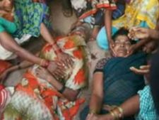 నల్గొండలో ప్రమాదం: ట్రాక్టర్ కాలువలో పడి 12 మంది మృతి