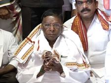 మోడీ మోసం, తెలుగు ప్రజలు బుద్ధి చెప్పాలి: సీఎం నారాయణస్వామి