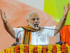 త్రిమూర్తులు బెంగళూరు పరువు తీశారు, ప్రపంచంలో మూడో స్థానంలో భారత్: ప్రధాని మోడీ!