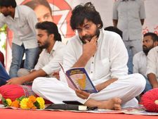 జనసేనకే మద్దతు: దీక్షలో బీజేపీ ఎమ్మెల్యే భార్య, బాబు పట్టించుకోవట్లేదు, మీరైనా: మోడీకి పవన్