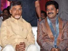 ఓటుకు నోటు కేసుతో బాబుకు సంబంధం లేదు: వర్ల, వెలగపూడిపై విజయసాయి ఫైర్