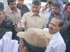 తమాషాలు చేస్తున్నారా?: క్షురకులపై ఆగ్రహంతో ఊగిపోయిన చంద్రబాబు, సమ్మె విరమణ