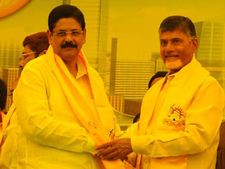 ఆనంను ఏం అగౌరవపర్చాం?, ఇద్దరూ ఎమ్మెల్సీ అడగడంతోనే!: నేతలతో చంద్రబాబు