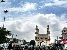 చల్లబడ్డ హైదరాబాద్: ఆకాశం మేఘావృతం, భారీ వర్ష సూచన!