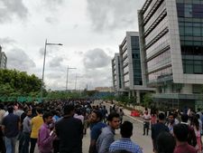 బెంగళూరు ఎంబస్సి టెక్ విలేజ్ కు బాంబు బెదిరింపు, 7 వేల మంది టెక్కీలు పరుగోపరుగు ! 
