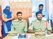  బిజెపి నేతపై హత్యాయత్నం:చేసిందెవరో కాదు భార్యే...ప్రియుడితో కలిసి స్కెచ్