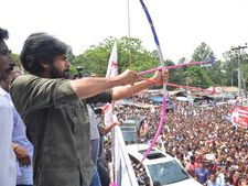 ప‌వ‌న్ బ‌స్సు యాత్ర‌కు బ్రేకులు  ప‌డ్డ‌ట్టేనా..?