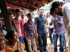 గిరిజన ప్రాంతాల్లో తిరుగుతూ విశ్వాసం నింపుతున్న జనసేనాని: పాడేరులో షాక్, వారి హెచ్చరిక