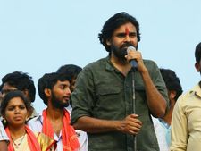  నిత్య పెళ్లికొడుకు: పవన్‌పై 'సీఎం' తీవ్రవ్యాఖ్యలు, 'బెడ్రూంలో కూర్చోబెట్టి మాట్లాడటం వెనుక..'