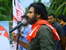 బాబు ఇంటికింద తవ్వినా ఏదో ఒకటి బయటపడుతుంది, కూలదోస్తారా: పవన్, భార్య ప్రసవంపై ఎమోషనల్‌గా..