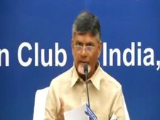 చంద్ర నిప్పులు: అవినీతి పార్టీతో అంటకాగుతూ నాపై విమర్శలా... మోడీపై చంద్రబాబు ఫైర్