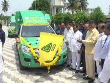 అదే మన ప్రత్యేకత: మొబైల్ ఏటీఎంలు ప్రారంభించిన చంద్రబాబు